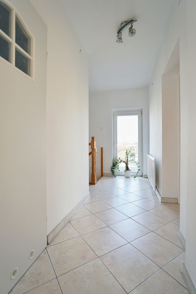 Dom w cichej okolicy 