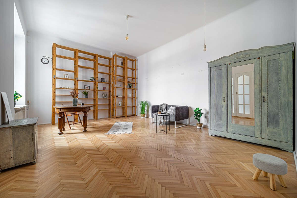 1/2 pokoje w odrestaurowanej kamienicy na Powiślu