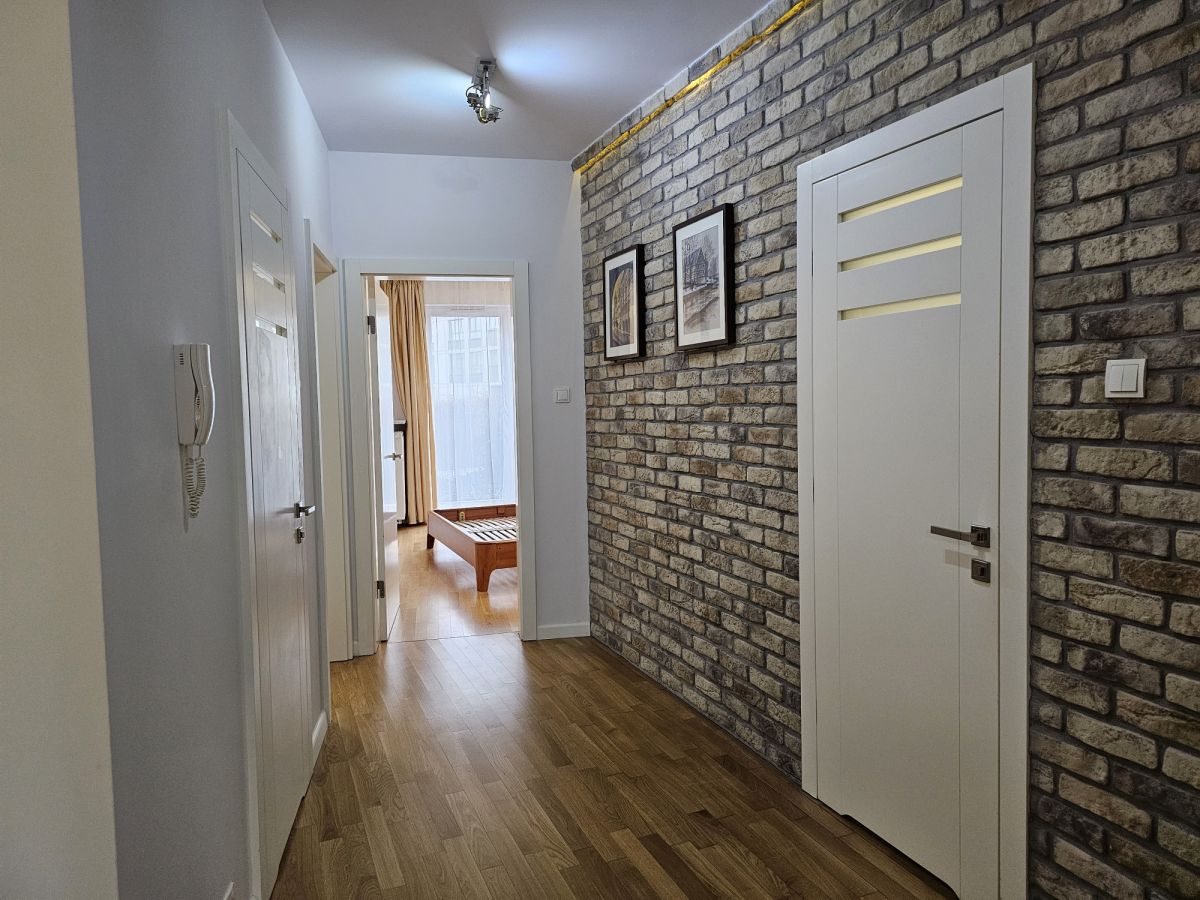 Nowoczesne przestronne mieszkanie z balkonem