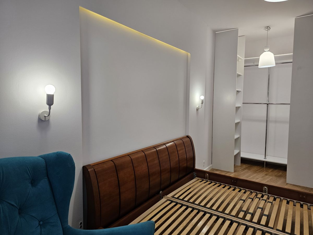 Nowoczesne przestronne mieszkanie z balkonem