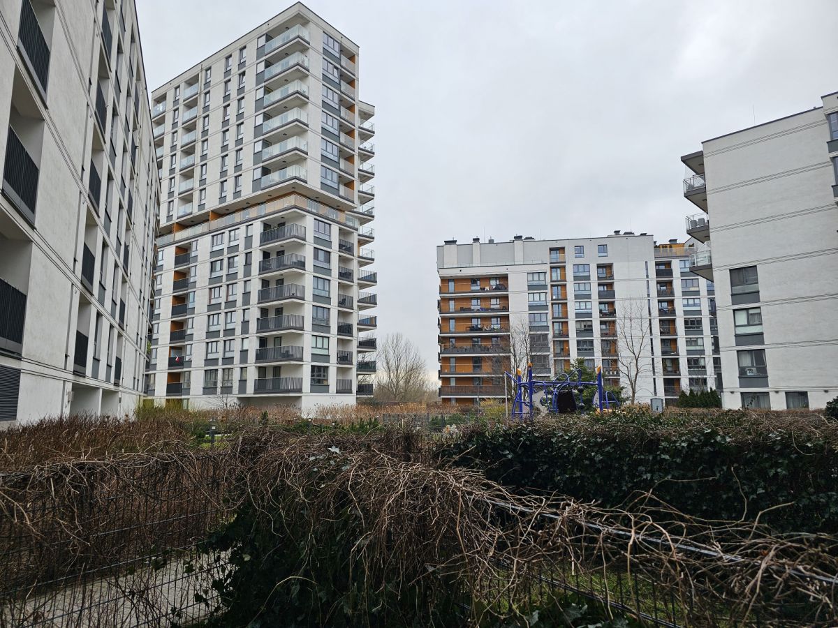 Nowoczesne przestronne mieszkanie z balkonem